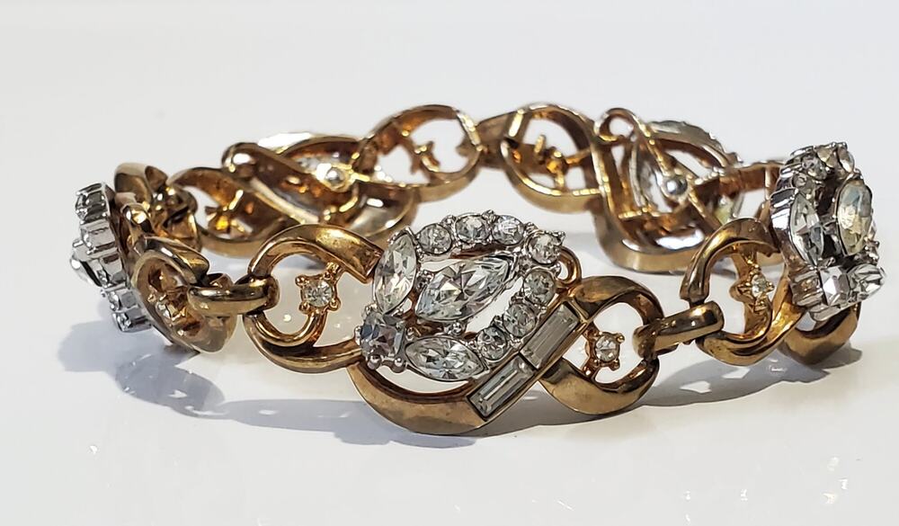 Vintage Trifari Alfred Philippe Halo Collection Gold Tone Rhinestone Bracelet